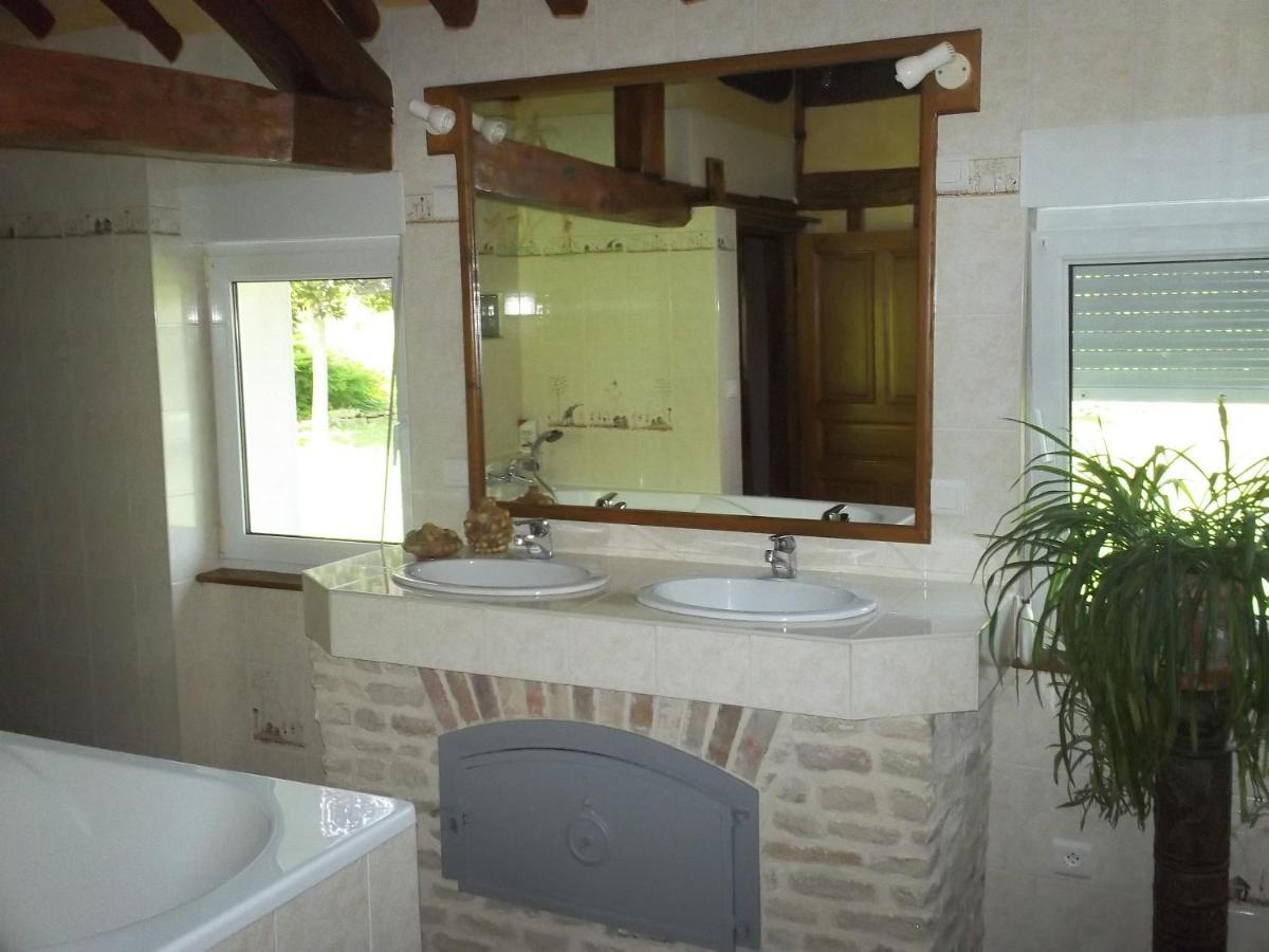 Chambre D'Hotes Des P'Tits Bonheurs Dosches Kültér fotó